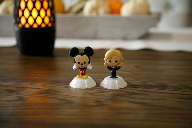 Disney 100 のハッピーミールのフィギュアをすべて手に入れる私